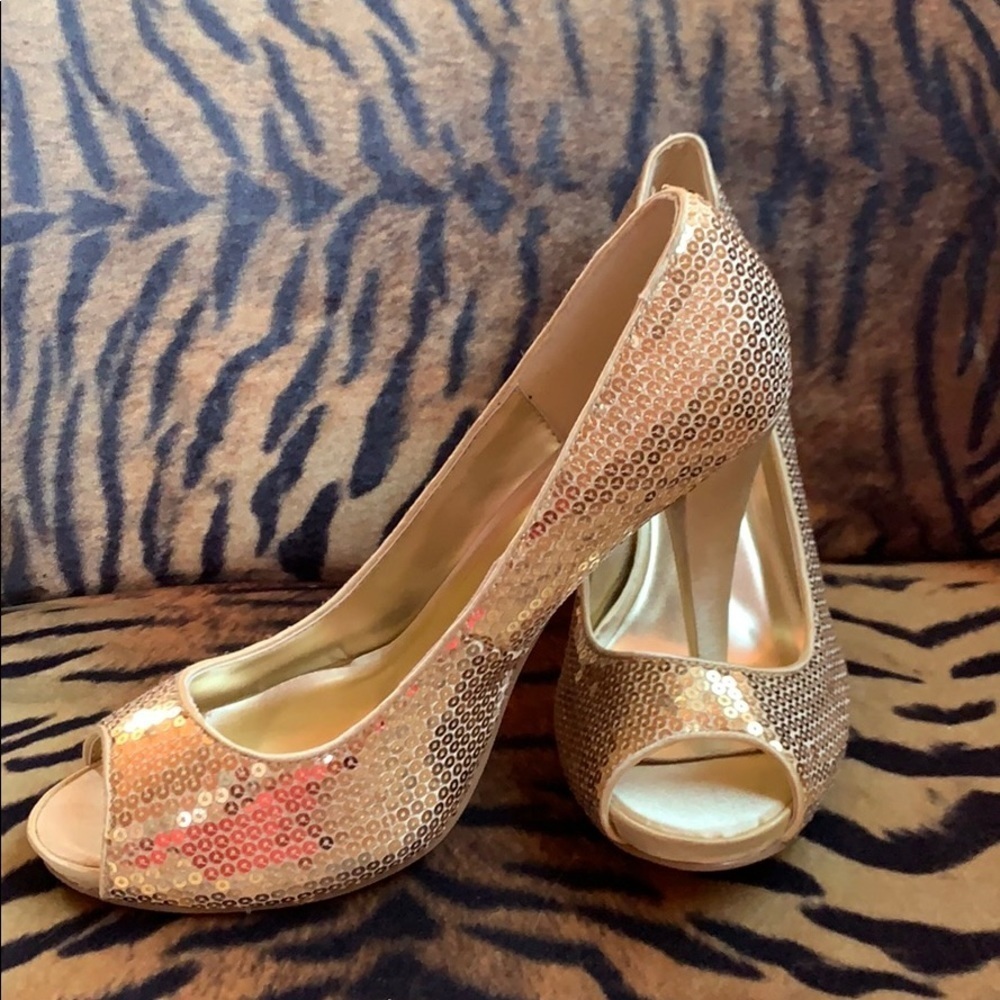 Gold sequin heels - Picture 3 of 6